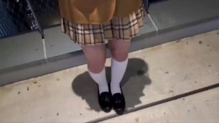 游泳健身的少女们